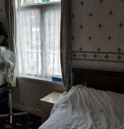 Blackford Road B11 3sh Homestay Birmingham