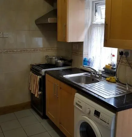 Blackford Road B11 3sh Birmingham